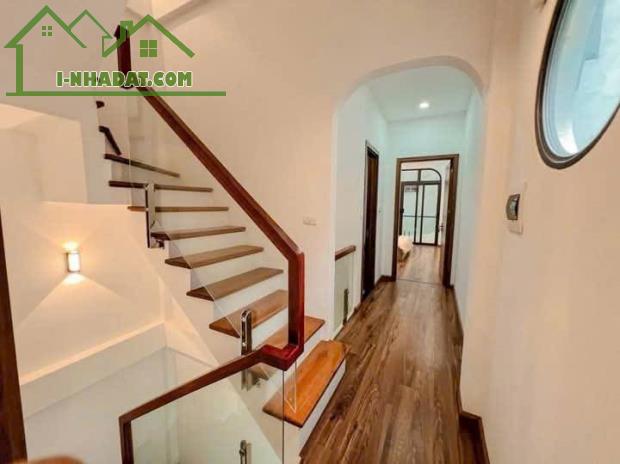Nhà Đẹp Trương Định, Hoàng Mai 60m, 4 tầng, mt 4m, giá 9.3 tỷ.