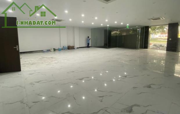 Giảm Chào Bán Gấp Toà Văn Phòng 8T, DT 200M MT 11M Mặt Đường Phạm Văn Đồng KD 400T/Tháng. - 3