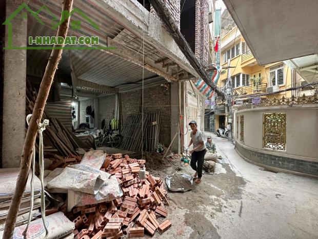 (Tin thật 100%) Bán CCMN 82m2 x 19CH tại Hồ Ba Mẫu - Nhà gần phố và ô tô đỗ - Dòng tiền - 3