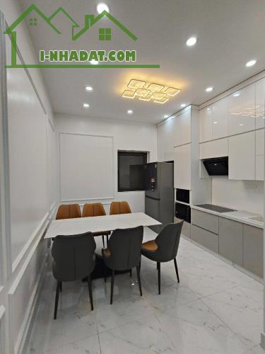 📣 Bán nhà Ngọc Thụy, Thang máy, 44m2 x 5 tầng, Dân xây, Gần chợ, Mipec, 8 tỷ 7 - 4