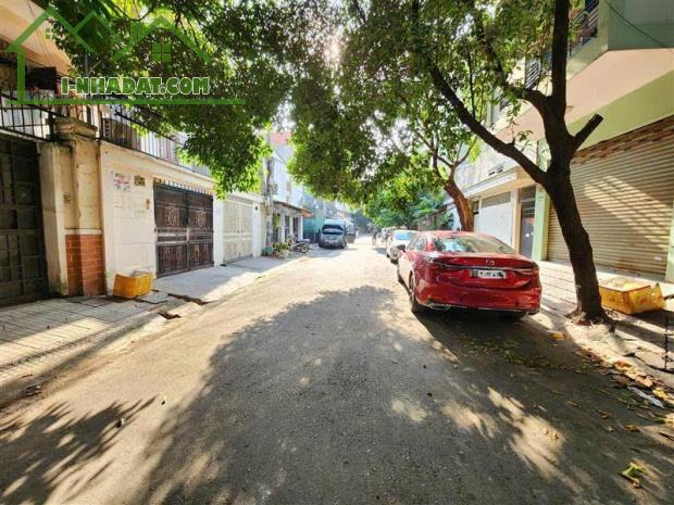 KHU VIP BÀN CỜ - VỈA HÈ ĐƯỜNG 8M - 5 TẦNG BTCT - 8PHÒNG CỰC RỘNG. - 4