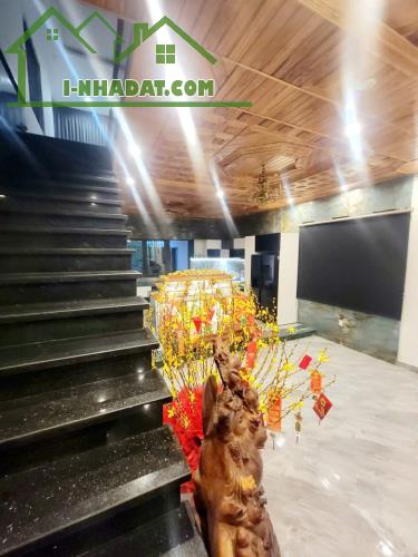 BÁN NHÀ LÔ GÓC SIÊU ĐẸP - MẶT TIỀN LẠC LONG QUÂN NGANG HƠN 6M - GIÁ CHỈ 14.9 TỶ - 1