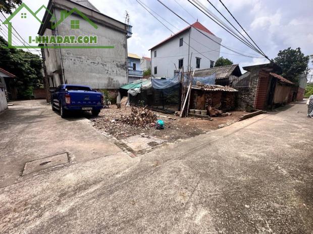 HÀNG HIẾM PHÂN LÔ Ô TÔ VÀO NHÀ - 2