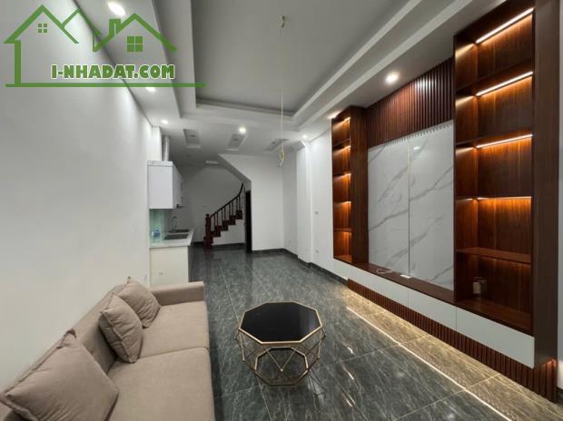 Nhà Trần Khát Chân 30m 4 tầng MT4m -FULL NỘI THẤT -Ở LUÔN  - GẦN Ô TÔ QUA