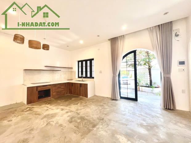 Gấp gấp chủ cần tiền định cư  nên giá siêu rẻ villa phường 3, Tp Tây Ninh 2.6 tỷ còn 2.2 - 3