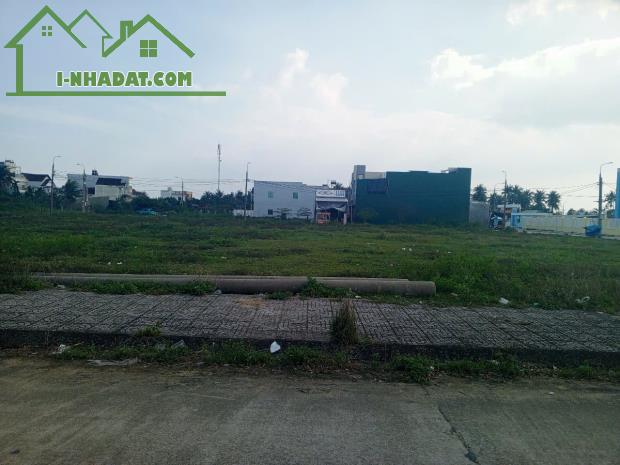 CHỦ NGỘP CẦN BÁN GẤP 4 LÔ LIỀN KỀ XÃ NGHĨA PHÚ - QUẢNG NGÃI GIÁ RẺ 4.6TY