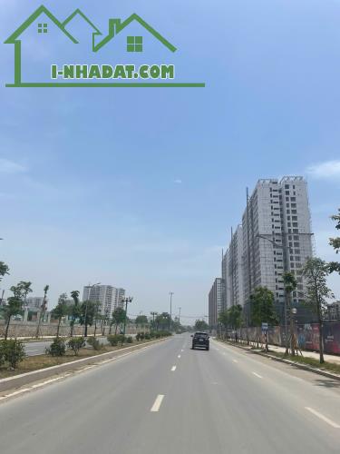 CỰC HIẾM : PHÂN LÔ TĐC NGỌC THỤY, MẶT PHỐ CHÍNH 25M, VỈA HÈ 5M, NGAY TRƯỚC MẶT CÔNG VIÊN N - 5