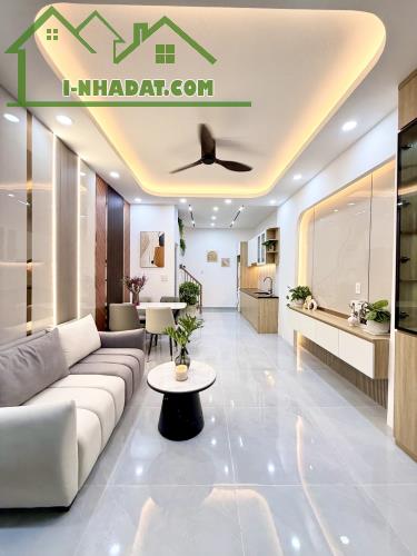 Nhà đẹp đầy đủ nội thất Bình Thạnh ở liền. - 4