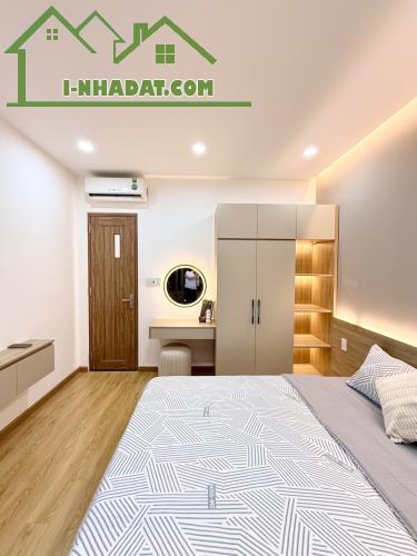 Nhà đẹp đầy đủ nội thất Bình Thạnh ở liền. - 1