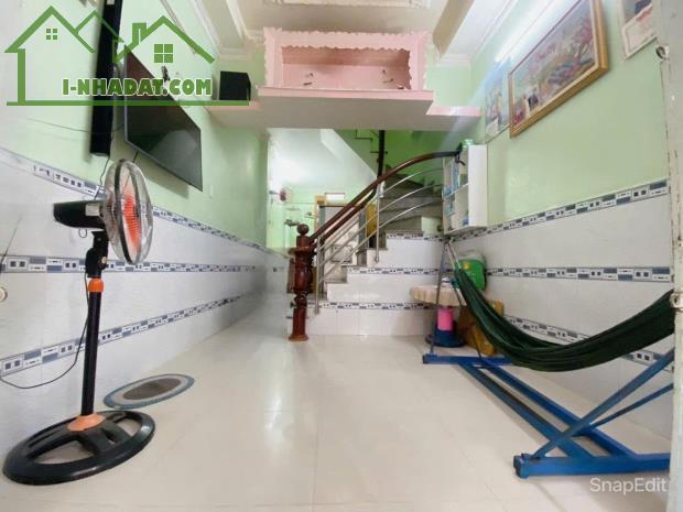 SÁT MẶT TIỀN HOÀNG DIỆU Q4
DTSD 65 M2 ĐÚC BÊ TÔNG 
DƯỚI 4 TỶ TRUNG TÂM Q4 - 1