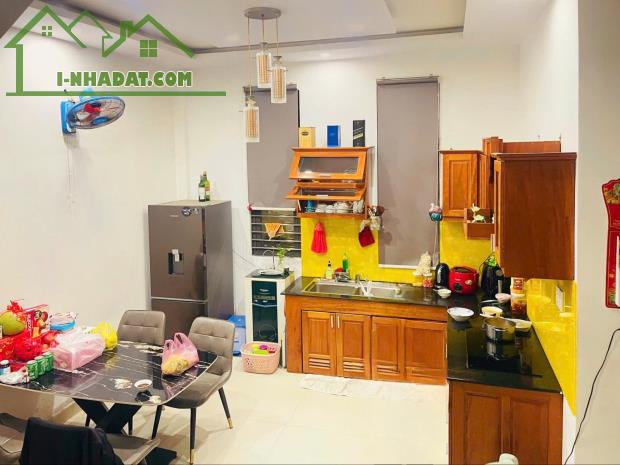 Bán nhà Lô Góc Nguyễn Công Trứ, nhà đẹp 3 tầng gần biển, Kiệt nhựa ô tô đỗ giá chỉ 5.x tỷ - 2