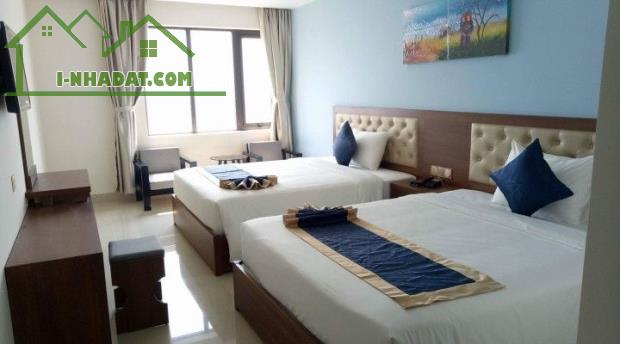 BÁN KHÁCH SẠN SÁT BIỂN CỬA ĐẠI - CƠ HỘI VÀNG CHO NHÀ ĐẦU TƯ!