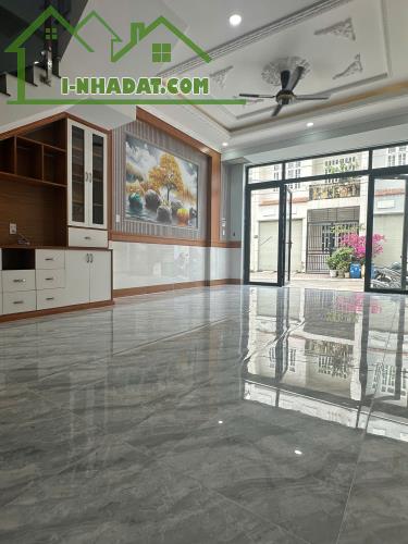 Bán nhà 4 Tầng Mây,đường nhựa 10m,hoàn công chuẩn chỉnh,gần Bcons - 3
