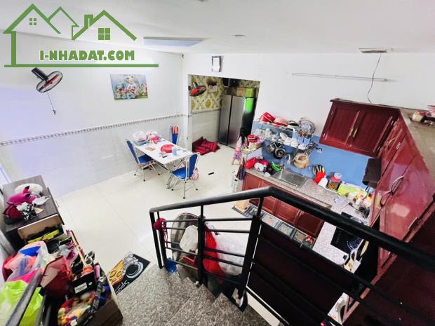 VỊ TRÍ CỰC ĐẸP PHAN VĂN HỚN – 1 TRỤC XE HƠI QUAY ĐẦU - 82M2 - 2 TẦNG - LÔ GÓC - CHỈ 5.X TỶ - 4