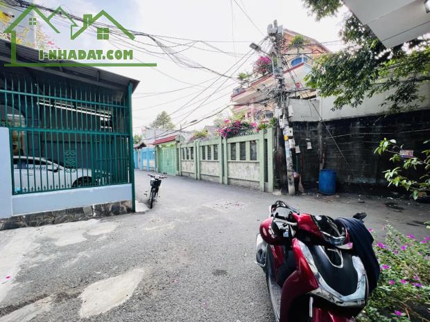 VỊ TRÍ CỰC ĐẸP PHAN VĂN HỚN – 1 TRỤC XE HƠI QUAY ĐẦU - 82M2 - 2 TẦNG - LÔ GÓC - CHỈ 5.X TỶ