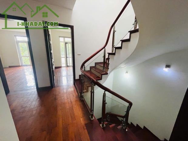 Cho Thuê Biệt Thự KĐT Mỹ Đình 2 – Căn Góc Rộng 200m² - 1