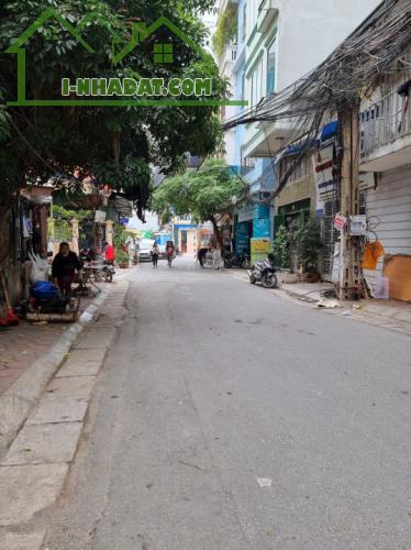 Cần bán nhà Pháo Đài Láng Đống Đa 40m2, 7T Thang máy, 8.8 tỷ ở ngay