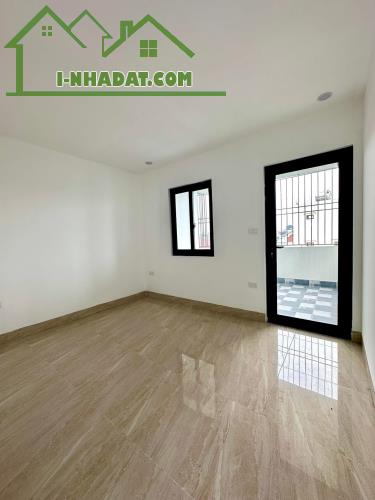 Bán nhà đẹp như hoa hậu, ở ngay, phố Thạch Bàn, Long Biên, alo ngay - 4