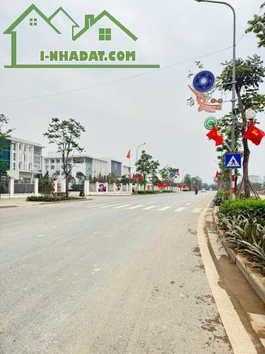 Bán gấp đất TĐC Trâu Quỳ, đường rộng có vỉa hè. LH: 0379483926 - 2