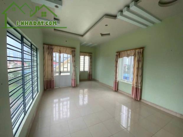 Cho thuê nhà riêng Lương Quy , Lê Lợi , An Dương . Có sân cổng riêng , đồ cơ bản