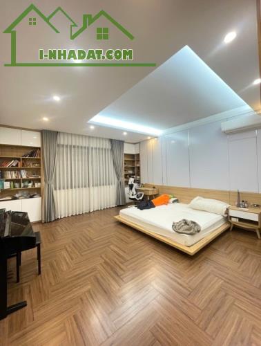 Bán nhà Nguyễn Văn Cừ,Long Biên 7 tầng,115m,mt5.5m oto vào nhà nhỉnh 26 tỷ - 5