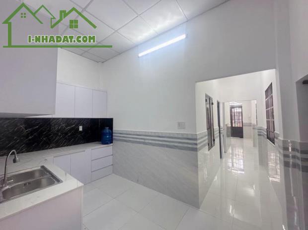 Nhà cấp 4 lô góc đường 8m , 40m2 ( 4x16 ) Lâm Thị Hố Q12 , Thu nhập 6tr/th , 4 tỷ nhỉnh - 4
