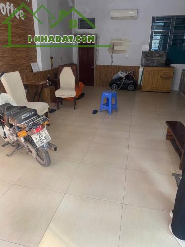 Cho thuê nhà Mặt Phố Hồng Hà làm KD, VP, Spa 5 tầng x 50m2, 6 ngủ, 3 vệ sinh, mặt tiền 5m - 2