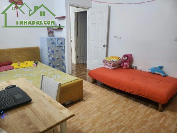 Cho thuê căn hộ chung cư 1 ngủ, chung cư 299 Cầu Giấy, vị trí đẹp, vào ở ngay, giá thuê
