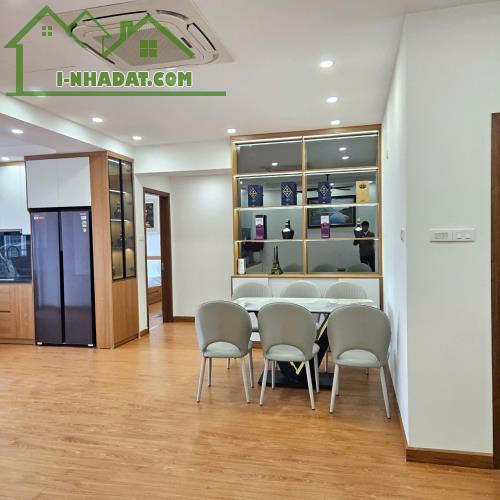 Chính chủ bán gấp CH Chung Cư CT5 – ĐN2, Mỹ Đình 2,Nam Từ Liêm: DT 105m2 – 3PN. 6,75 tỷ.