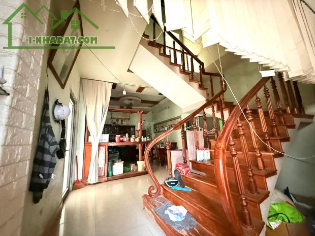 NHÀ 2 TẦNG MẶT TIỀN MÂN QUANG 8 - GẦN CHỢ CHIỀU - 200M2 - NGANG:9M - GẦN BIỂN - 12.2 TỶ - 3