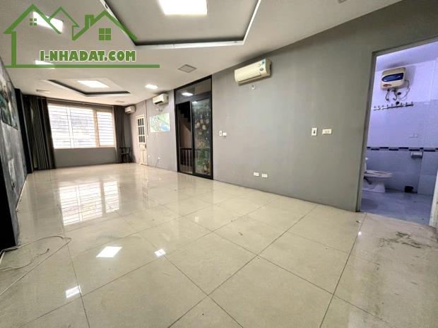 Cho thuê LK Nguyễn Văn Lộc 65m x 5 tầng thông sàn toàn bộ 27tr 09034098888