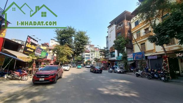 14.8TỶ - BA ĐÌNH - 2 NGÕ TRƯỚC SAU 42M - Ô TÔ - SÁT PHỐ - NGÕ THÔNG - AN SINH TỐT - 2