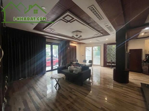 ĐỒNG CỔ - LÔ GÓC - 7 TẦNG THANG MÁY ĐỨC - 1 NHÀ RA PHỐ - Ô TÔ ĐỖ CỬA - KINH DOANH - 2