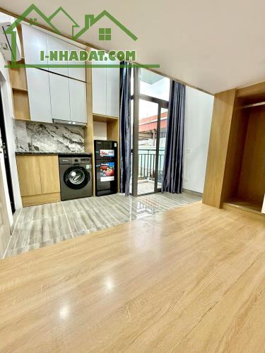 (Hiếm) Phòng Studio - Gác xép mới khai trương tại ngõ 164 Đê La Thành (nhỏ) - Có máy giặt