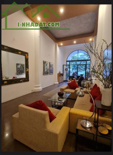 Cần bán nhà Tây Hồ diện tích 640m, 9tầng thang máy full nội thất. - 2