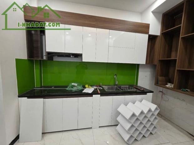 Nhà Đẹp Cự Khối 37m 4tầng Full Nội Thất Sịn - oto đỗ cửa - Giá 5,9tỷ - 1