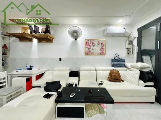 --Bán nhà HXH Lạc Long Quân, phường 9, q.Tân Bình; 38m2, 2L, 5,5 tỷ - 3
