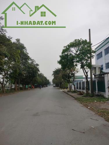 Bán đất Lô 8 tại kcn Ninh Hiệp, dt 2000m2 vị trí đẹp xây kho xưởng, giá 26 tỷ - 2