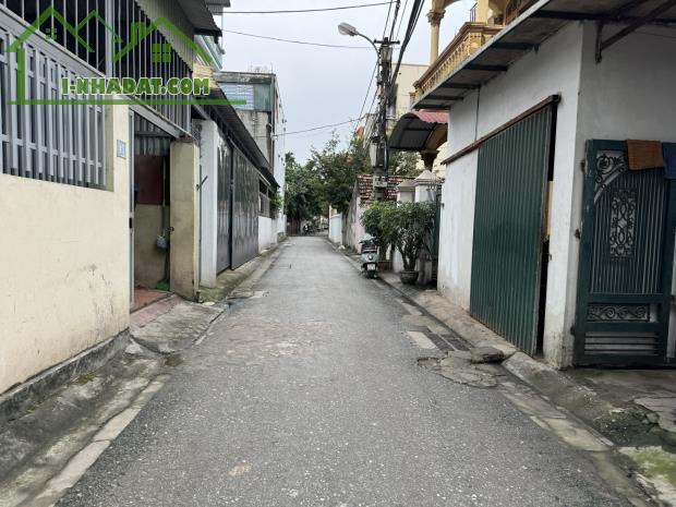 Cần tiền bán gấp lô đất 30m nằm tại ngõ 1 Kẻ Tạnh, đường xe 7 chỗ đi thoải mái, khổ đẹp
