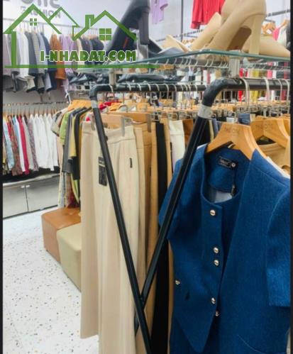 BÁN NHÀ MẶT PHỐ ĐỨC THẮNG – VỊ TRÍ ĐẸP, KINH DOANH ĐỈNH – GIÁ CỰC TỐT!  📍 Địa chỉ: Số 24 - 2