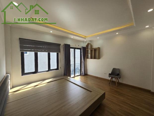Bàn nhà mới đẹp 4 thoáng, đủ nội thất, 38m2 x 5 tầng, Nguyễn Văn Cừ, Long Biên. Giá 6 tỷ 7 - 2