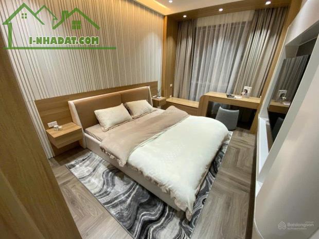 Nhỉnh 8 tỷ Cầu Am ô tô vào nhà, thang máy, cách 1 nhà ra phố 5 tầng 33m2 mới tinh full đồ - 4
