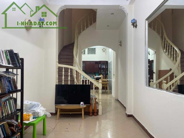 Cần bán gấp nhà phố Nguyễn Ngọc Nại,phân lô ô tô,đầy đủ tiện ích,ở sướng,an ninh đảm bảo