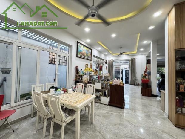 🏠  NHÀ HXH THÔNG - PHẠM VĂN ĐỒNG - LINH ĐÔNG - 3 TẦNG - 135M2  🏠 - 3