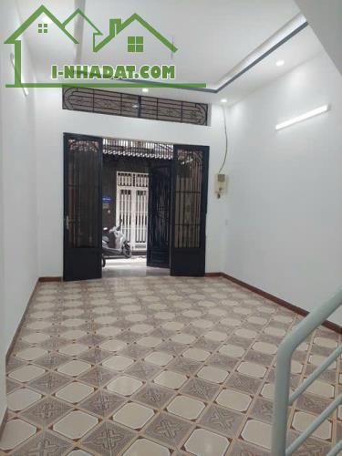 CÁCH MẶT TIỀN CHỈ 20M - 3 TẦNG BTCT NGAY KHU CHỢ VẢI SẦM UẤT - 2