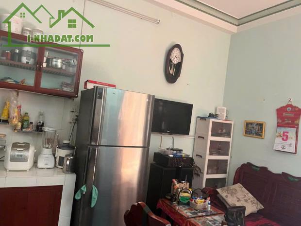 Bán nhà 1 trệt 1 lầu hẻm ô tô đường Nguyễn Khuyến, Vĩnh Hải, Nha Trang, giá chỉ 2,73 tỷ - 2