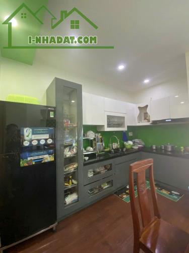 NHÀ RỘNG RẺ MTKD TỐT,PHẠM THẾ HIỂN PHƯỜNG V , QUẬN 8, TPHCM. 60 m2. 6,5 ty. - 1