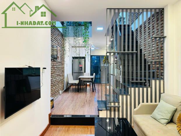 Bán căn nhà đẹp mới full nội thất gần biển đi bộ ra chợ đêm ,hẻm rộng  cách Hùng Vương 50m - 3