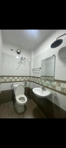 Bán nhà quận thanh xuân vị trí cực đẹp ven hồ, sầm uất - 1