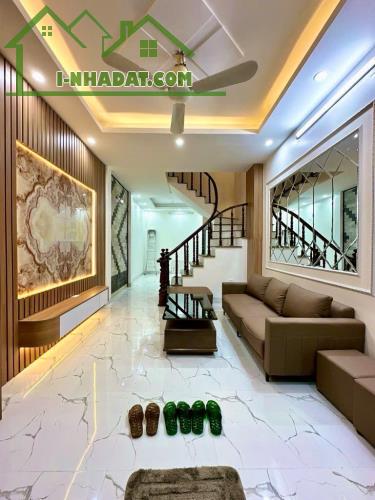 Bán nhà Trương Định, hoa hậu dân xây, ngõ thông siêu rộng kinh doanh online giá 7.5 tỷ - 1